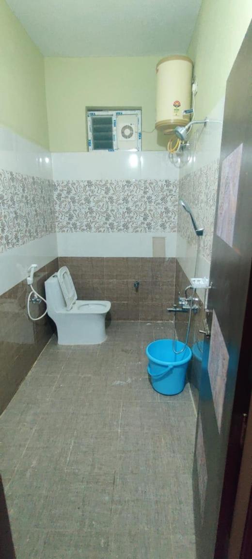 Ruhithahomestay- Ac Rooms-Free Wifi- Android Tv - Near To Alipiri- Door Service ตีรูปาติ ภายนอก รูปภาพ